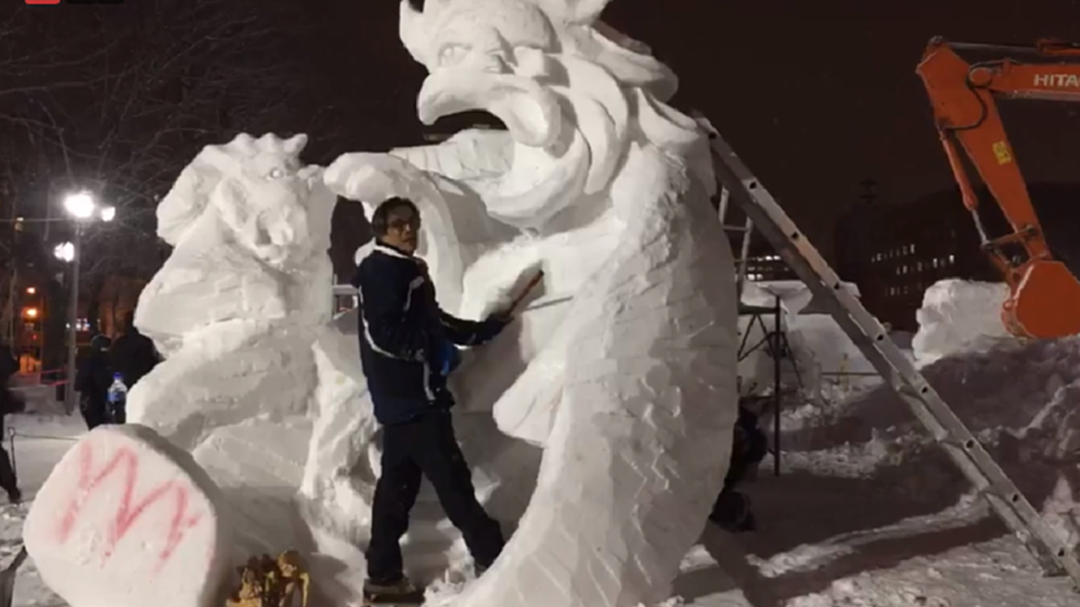 ส่งแรงใจถึงทีมชาติไทย เริ่มแกะสลักน้ำแข็ง เทศกาลหิมะเมืองซัปโปโร ส่งแรงใจถึงทีมชาติไทย เริ่มแกะสลักน้ำแข็ง เทศกาลหิมะเมืองซัปโปโร