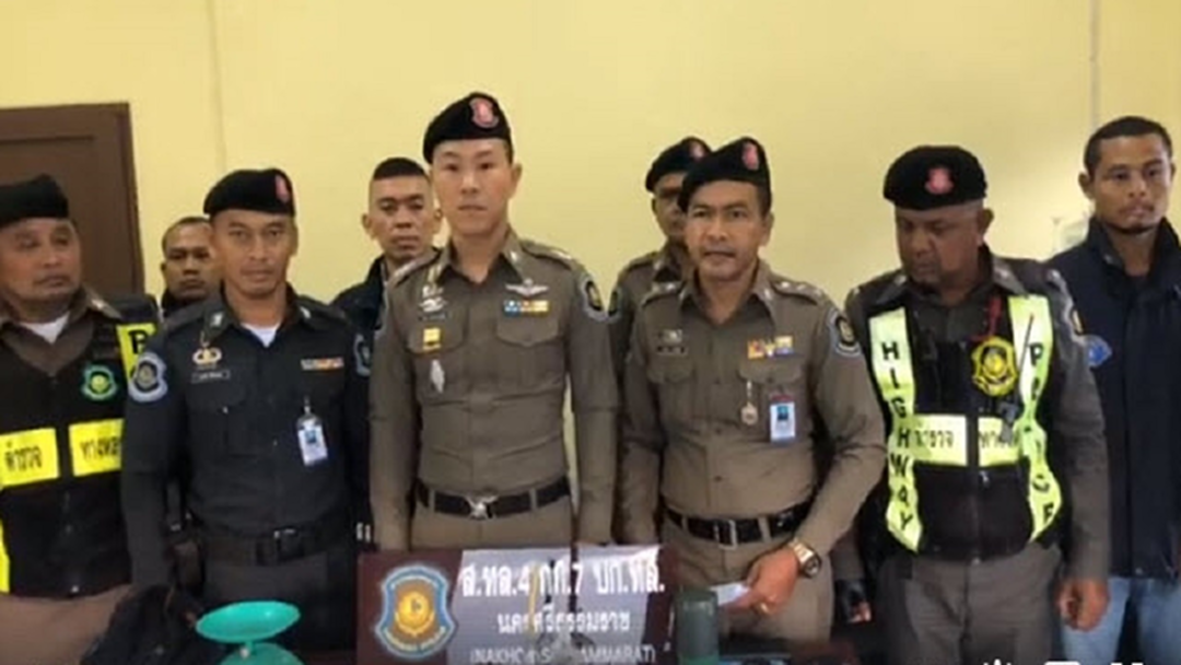 ตร.ไทย ยุค 4.0 ตั้งด่าน แถลงข่าว ผ่านโซเชียล (คลิป)