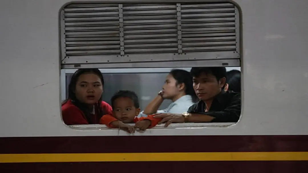 ประมวลภาพ คนกรุงแห่เดินทางกลับบ้านฉลองปีใหม่ 2561