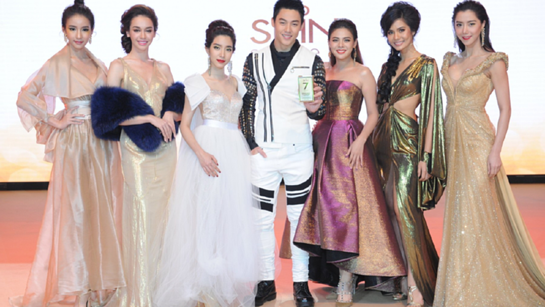 “หมาก ปริญ” นำทัพ 7 ซุปตาร์ คว้าพรีเซ็นเตอร์ สกิน เซเว่น “หมาก ปริญ” นำทัพ 7 ซุปตาร์ คว้าพรีเซ็นเตอร์ สกิน เซเว่น