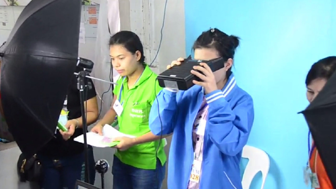 กระทรวงแรงงานปิดจ๊อบ! “เครื่องสแกนม่านตา” คนต่างด้าว ทันกำหนด กระทรวงแรงงานปิดจ๊อบ! “เครื่องสแกนม่านตา” คนต่างด้าว ทันกำหนด