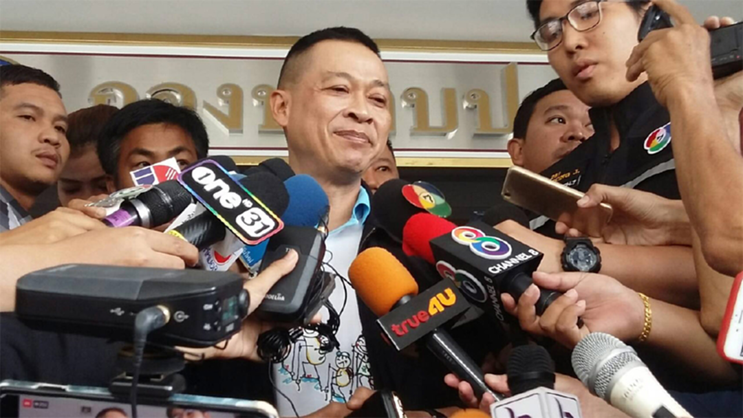 "ผู้การฯกองปราบ" ไม่กังวล! "นายแผน" กล่าวหากลั่นแกล้ง ลั่นทำตามกม. "ผู้การฯกองปราบ" ไม่กังวล! "นายแผน" กล่าวหากลั่นแกล้ง ลั่นทำตามกม.