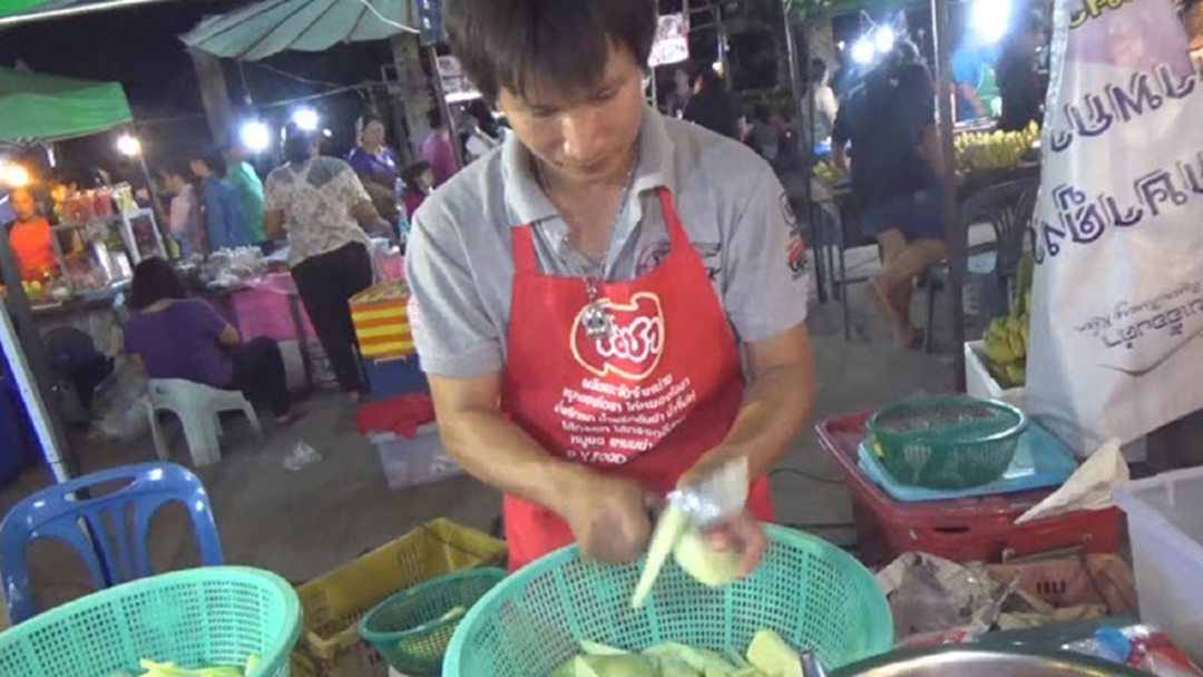 ขายดิบขายดี! "มะม่วงน้ำปลาหวาน" สูตรเด็ด! จากพะเยา ยอดพุ่งวันละ 4-5 พัน ขายดิบขายดี! "มะม่วงน้ำปลาหวาน" สูตรเด็ด! จากพะเยา ยอดพุ่งวันละ 4-5 พัน