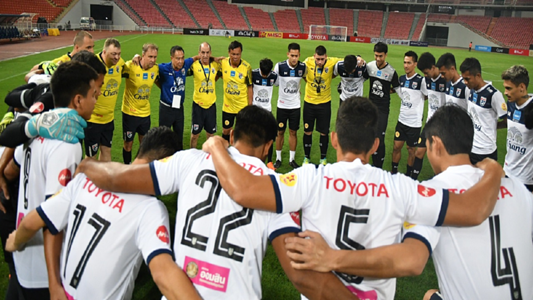 เจองานหนัก!! “ช้างศึก”อยู่โถ4จับติ้วเอเชียนคัพ-“สมยศ”ยังหวังลิ่ว 16 ทีม เจองานหนัก!! “ช้างศึก”อยู่โถ4จับติ้วเอเชียนคัพ-“สมยศ”ยังหวังลิ่ว 16 ทีม