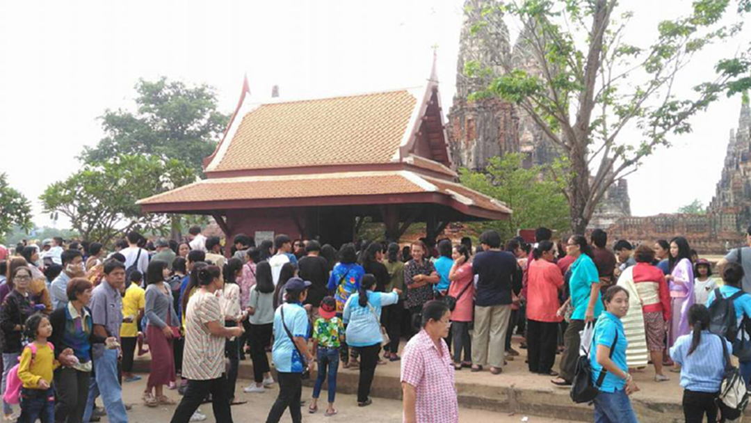 ตามรอย "บุพเพสันนิวาส" ทำวัดแทบแตก ตามรอย "บุพเพสันนิวาส" ทำวัดแทบแตก