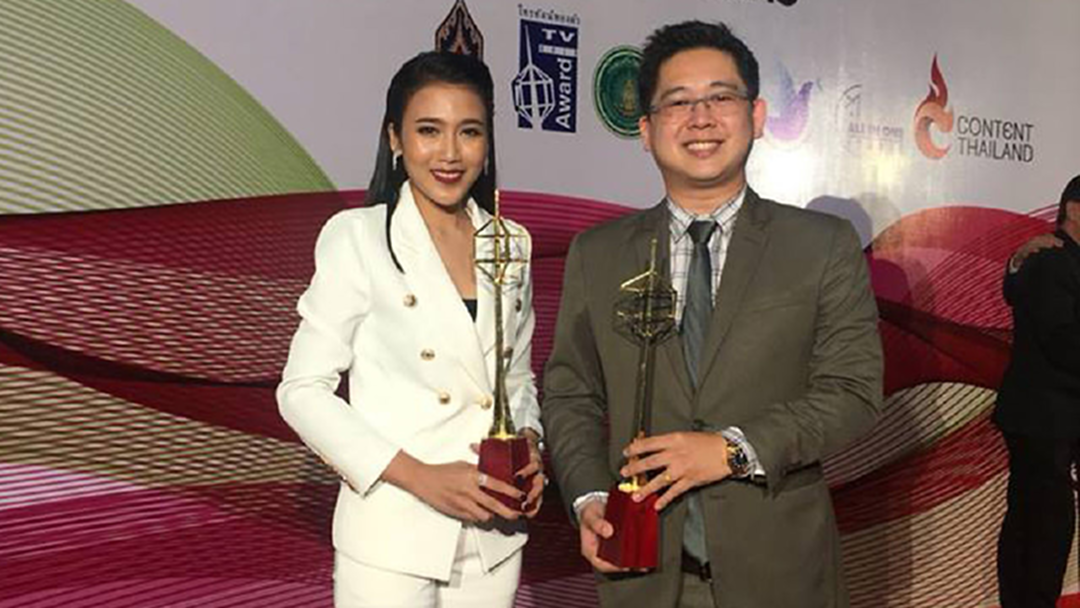 เรื่องข่าวต้องยกให้เรา! "สปริงนิวส์" คว้า 2 รางวัลโทรทัศน์ทองคำ เรื่องข่าวต้องยกให้เรา! "สปริงนิวส์" คว้า 2 รางวัลโทรทัศน์ทองคำ