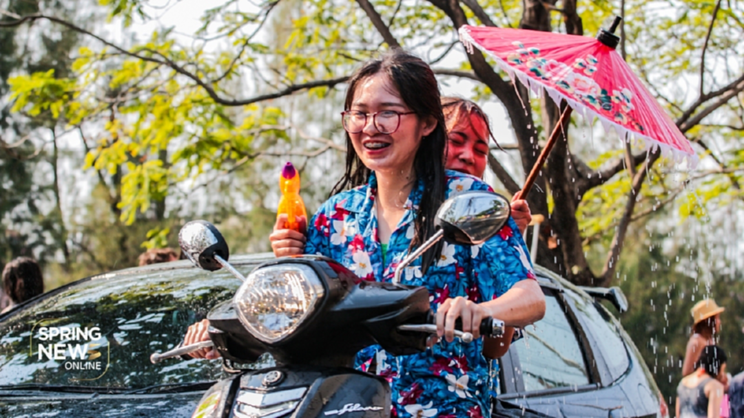 ประมวลภาพ : วันที่เปียก สนุกที่สุด....กับเทศกาลสงกรานต์เชียงใหม่ ประมวลภาพ : วันที่เปียก สนุกที่สุด....กับเทศกาลสงกรานต์เชียงใหม่