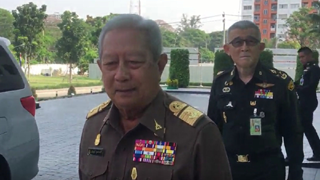 "สุรยุทธ์" ยันเรื่องเก่าไม่ต้องตรวจสอบ "ป๋าเปรม" หลัง "โอ๊ค"โพสต์เฟซบุ๊ก แฉ "สุรยุทธ์" ยันเรื่องเก่าไม่ต้องตรวจสอบ "ป๋าเปรม" หลัง "โอ๊ค"โพสต์เฟซบุ๊ก แฉ