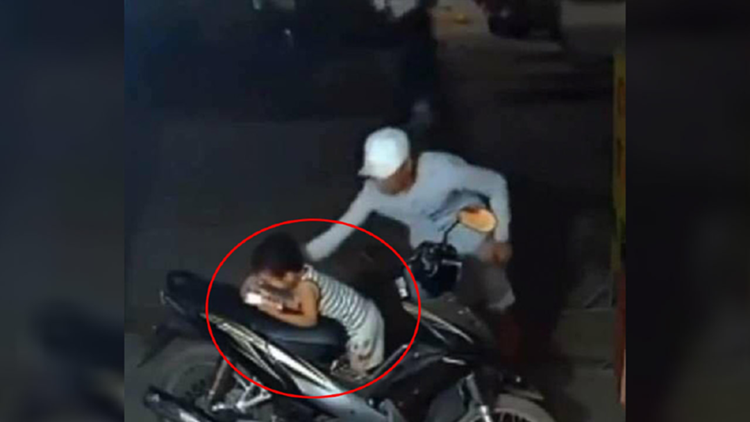 อย่าปล่อยเด็กไว้กับมือถือ เพียงลำพังไม่งั้นอาจเจอแบบนี้ อย่าปล่อยเด็กไว้กับมือถือ เพียงลำพังไม่งั้นอาจเจอแบบนี้
