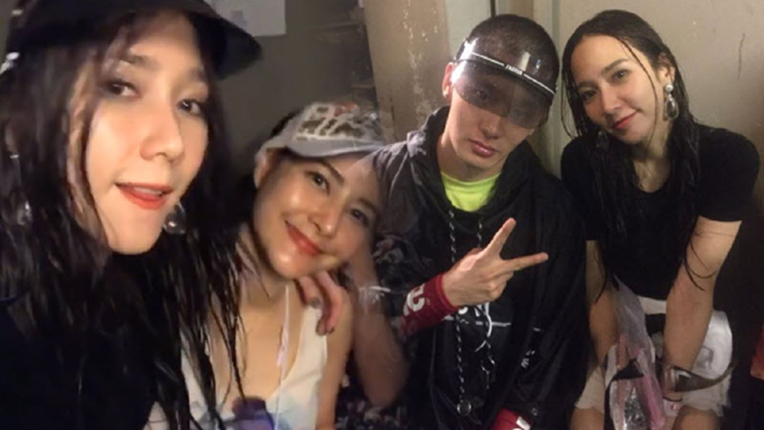 อะไรก็ทำร้ายแม่ไม่ได้! "อั้ม พัชราภา" เล่นน้ำสงกรานต์รอบ 10 ปี เปียกยังไงก็สวย อะไรก็ทำร้ายแม่ไม่ได้! "อั้ม พัชราภา" เล่นน้ำสงกรานต์รอบ 10 ปี เปียกยังไงก็สวย