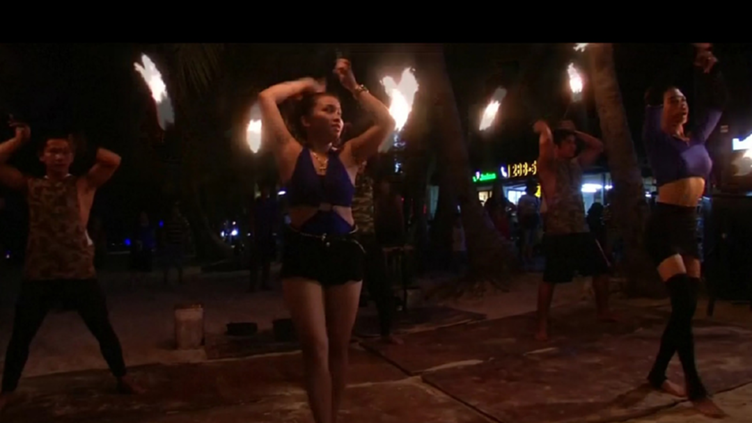 หาดโบราไกย์ใกล้ปิด กระทบนักเต้นควงไฟชาวฟิลิปปินส์ หาดโบราไกย์ใกล้ปิด กระทบนักเต้นควงไฟชาวฟิลิปปินส์