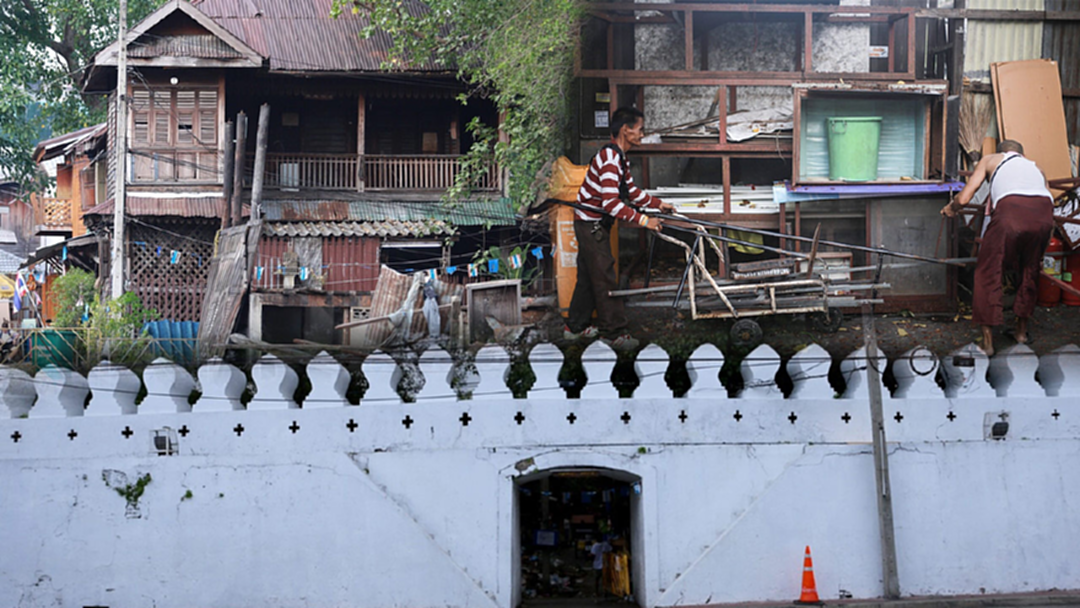 เริ่มรื้อแล้ว!! “ป้อมมหากาฬ” ชุมชนพระนครเก่า(คลิป) เริ่มรื้อแล้ว!! “ป้อมมหากาฬ” ชุมชนพระนครเก่า(คลิป)