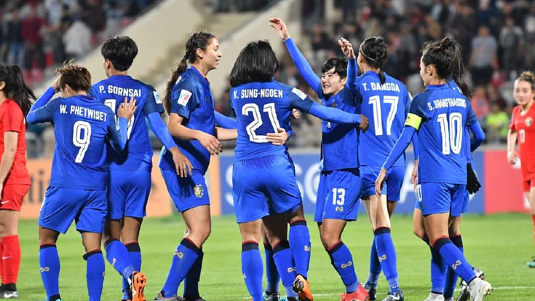 "แข้งสาวไทย" ฟอร์มโหดไล่ถล่มจอร์แดนใกล้ซิวตั๋วบอลโลก "แข้งสาวไทย" ฟอร์มโหดไล่ถล่มจอร์แดนใกล้ซิวตั๋วบอลโลก