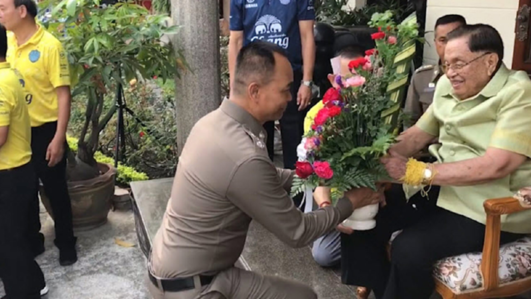 “ปู่ชัย” ยังแข็งแรง! อดีต รมต.-ส.ส.ตบเท้าอวยพรวันเกิด “ปู่ชัย” ยังแข็งแรง! อดีต รมต.-ส.ส.ตบเท้าอวยพรวันเกิด