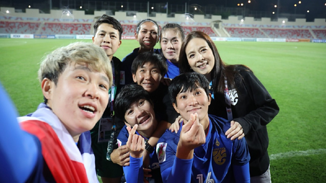 อะไรก็เกิดขึ้นได้!! “มาดามแป้ง” หวังสาวไทยเซอร์ไพรส์โค่นจีนซิวที่ 3 เอเชีย อะไรก็เกิดขึ้นได้!! “มาดามแป้ง” หวังสาวไทยเซอร์ไพรส์โค่นจีนซิวที่ 3 เอเชีย