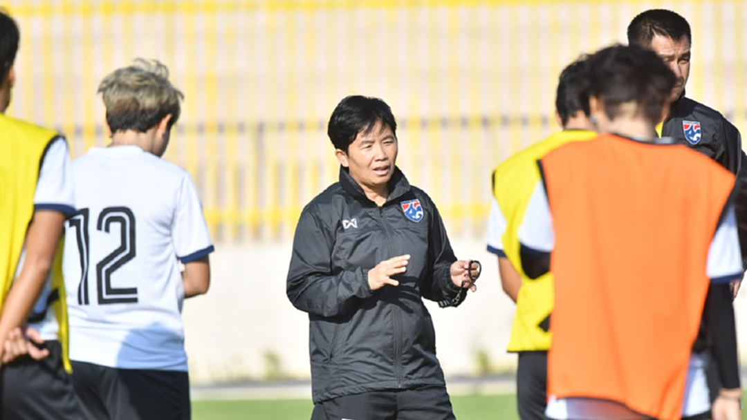 "ชบาแก้ว" ซ้อมเข้มก่อนดวลออสซี่ "โค้ชหนึ่ง"เผย ทุกคนมีโอกาสเป็น 11 ตัวจริง "ชบาแก้ว" ซ้อมเข้มก่อนดวลออสซี่ "โค้ชหนึ่ง"เผย ทุกคนมีโอกาสเป็น 11 ตัวจริง