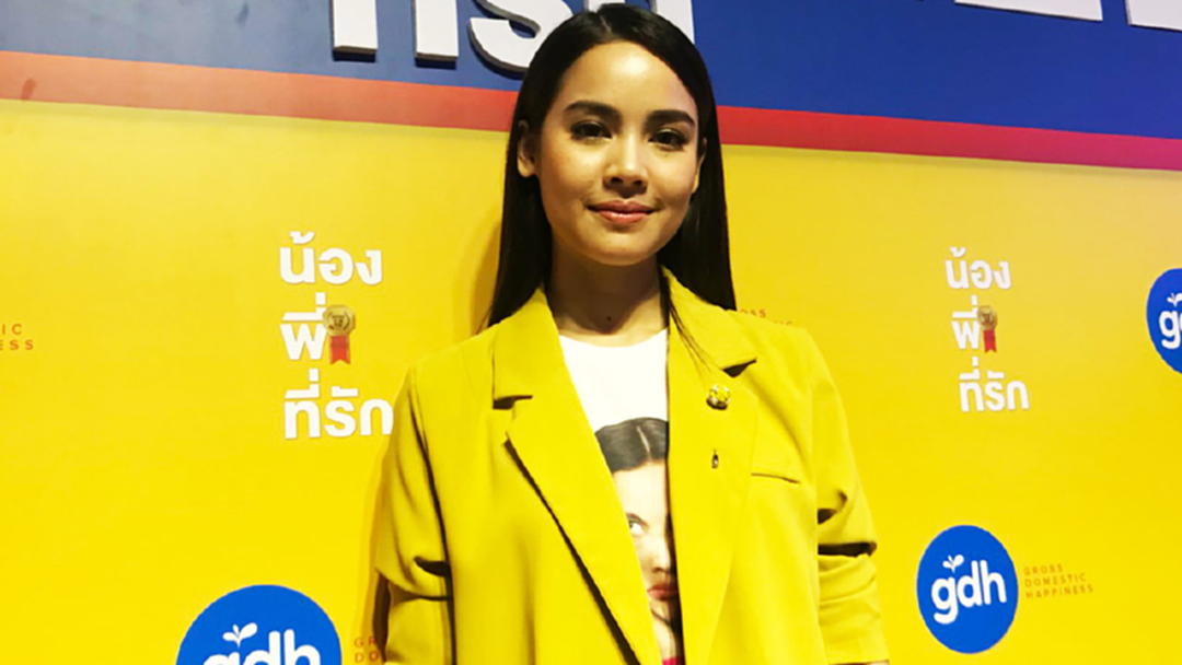 [คลิปดูเต็มไม่ตัด] ญาญ่าเมินกระแสไม่เหมาะโทรทัศน์ทองคำ ไม่ติดใจเคนพอร์ชขอให้จบ