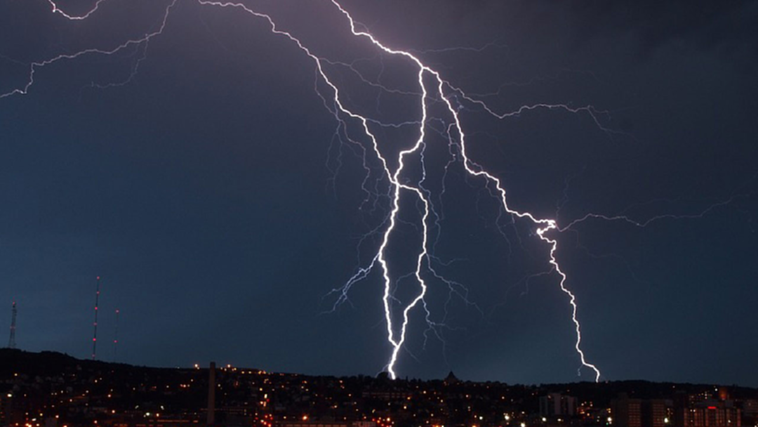 ฝนช่วยคลายร้อนตกยาวถึง 1 พ.ค. เตือนพายุฤดูร้อน 25-28 เม.ย. ฝนช่วยคลายร้อนตกยาวถึง 1 พ.ค. เตือนพายุฤดูร้อน 25-28 เม.ย.