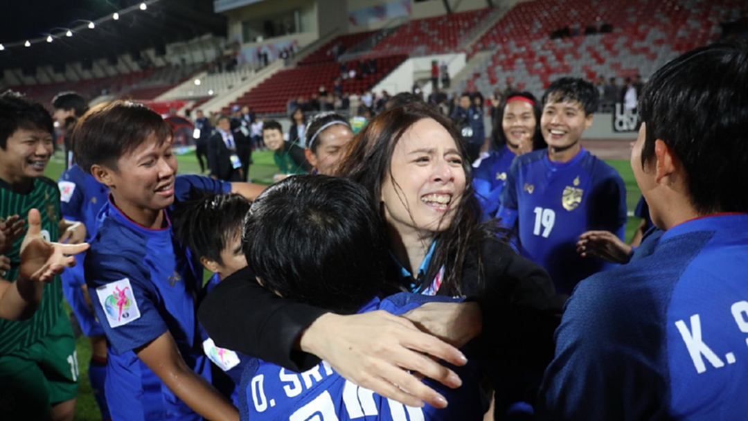 “มาดามแป้ง” มอบตั๋วบอลโลก เป็นของขวัญวันปีใหม่ไทย สงกรานต์ปีนี้ “มาดามแป้ง” มอบตั๋วบอลโลก เป็นของขวัญวันปีใหม่ไทย สงกรานต์ปีนี้