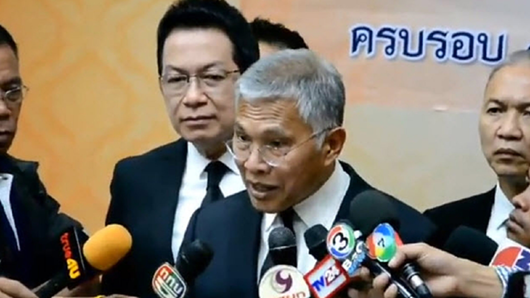 มาตามนัด! "วัฒนา" พบอัยการ หอบ2ล้านยื่นประกันตัวปมโกงบ้านเอื้ออาทร มาตามนัด! "วัฒนา" พบอัยการ หอบ2ล้านยื่นประกันตัวปมโกงบ้านเอื้ออาทร