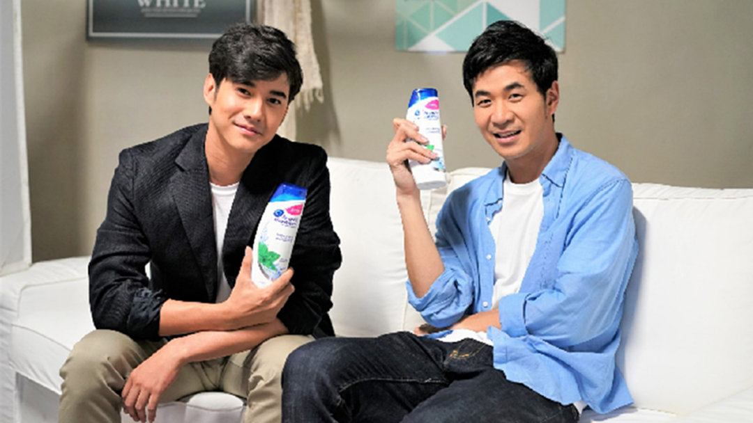 แสตมป์ อภิวัชร์ -  มาริโอ้ ประกบคู่เล่น MV ด้วยกันครั้งแรก โชว์ลีลาออกสเต็ปเซิ้งม่วน