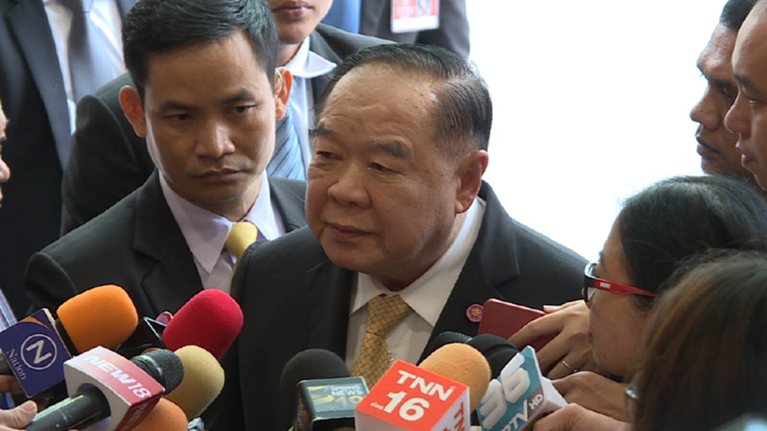 "ประวิตร" ชี้ราคาน้ำมันขึ้นทั้งโลก ขอให้ทุกคนเสียสละบ้าง "ประวิตร" ชี้ราคาน้ำมันขึ้นทั้งโลก ขอให้ทุกคนเสียสละบ้าง
