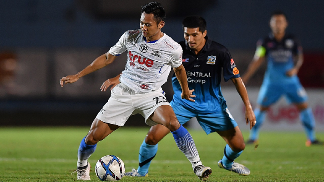 ร็อบสันซัดชัย!!! "แข้งเทพ" เก็บชัย 8 นัดรวด บุกสอย "ทัพฟ้า" 1-0 รั้งจ่าฝูงชั่วคราว ร็อบสันซัดชัย!!! "แข้งเทพ" เก็บชัย 8 นัดรวด บุกสอย "ทัพฟ้า" 1-0 รั้งจ่าฝูงชั่วคราว