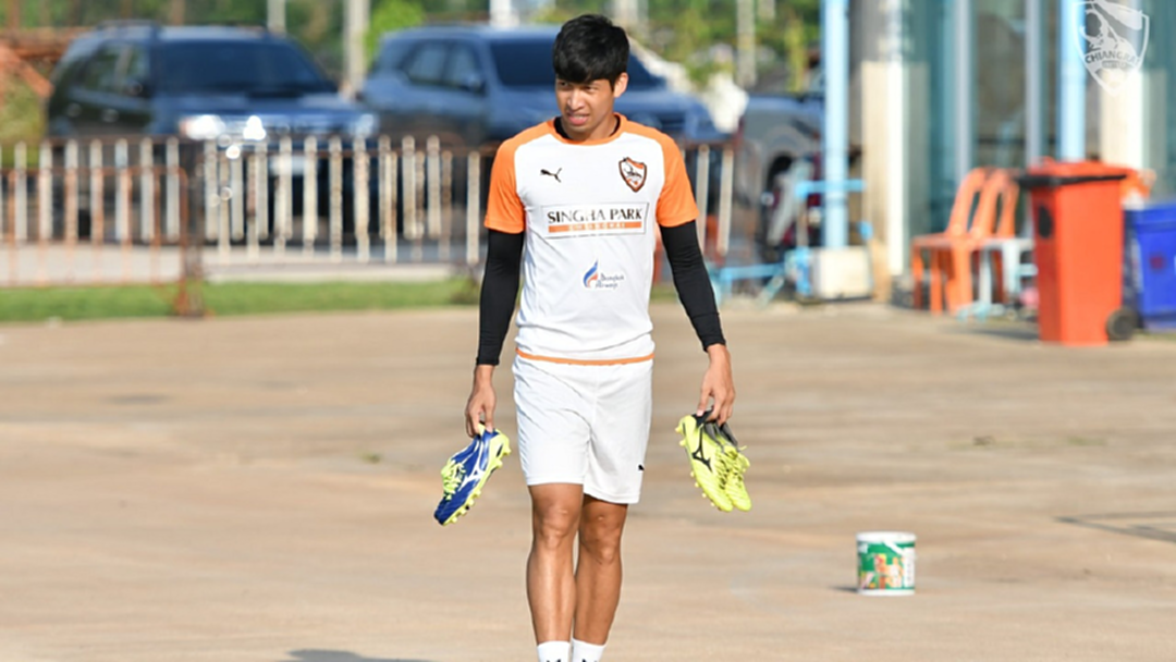 รอชูเสื้อ! "บางกอกกล๊าส" คว้าตัว "ธนบูรณ์" ร่วมทัพเลกสอง