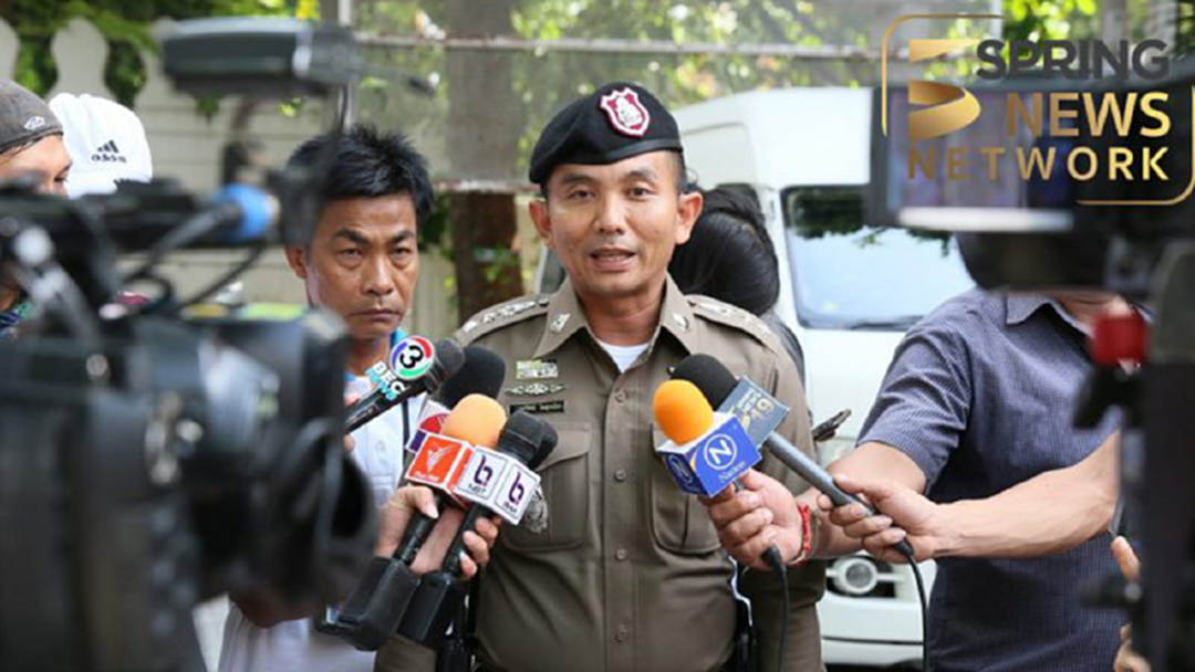 ย้าย 5 แกนนำจาก สน.ชนะสงครามฝากขังต่อ สน. ดินแดง ย้าย 5 แกนนำจาก สน.ชนะสงครามฝากขังต่อ สน. ดินแดง