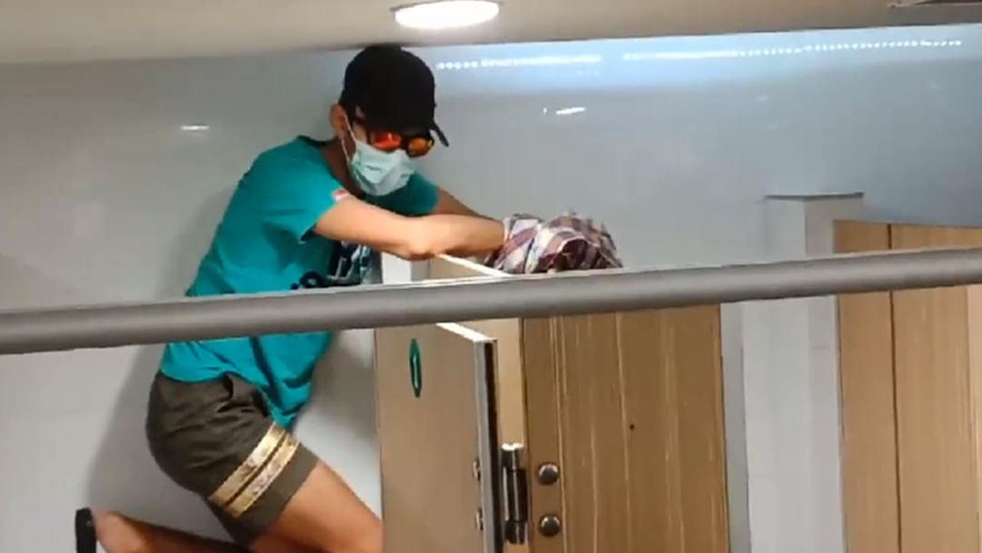 รวบโจรปีนห้องน้ำลักทรัพย์ในห้างดังย่านราชดำริ รวบโจรปีนห้องน้ำลักทรัพย์ในห้างดังย่านราชดำริ
