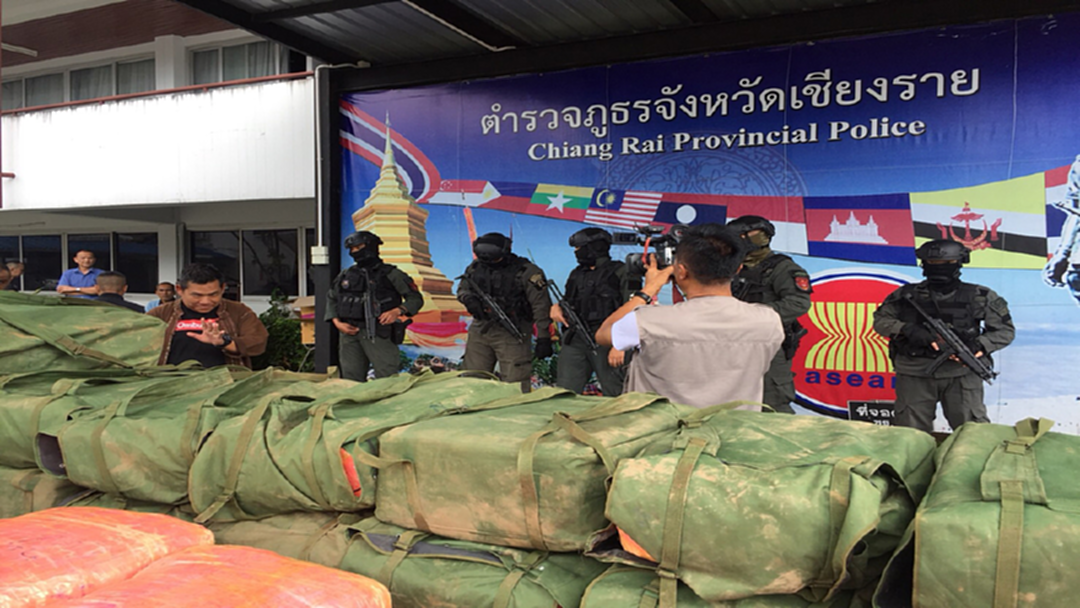 ตร.เชียงรายยึด "ไอซ์" ซุกรถห้องเย็นกว่า 800 กก.