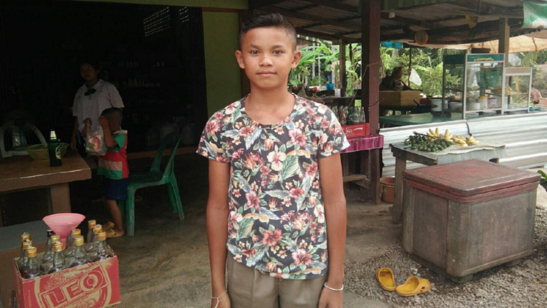 คนดีต้องแชร์ เด็กชายม. 1 รีบคืนพัสดุเก็บได้ แม้ลำบากแต่ไม่คิดเอาของผู้อื่น คนดีต้องแชร์ เด็กชายม. 1 รีบคืนพัสดุเก็บได้ แม้ลำบากแต่ไม่คิดเอาของผู้อื่น