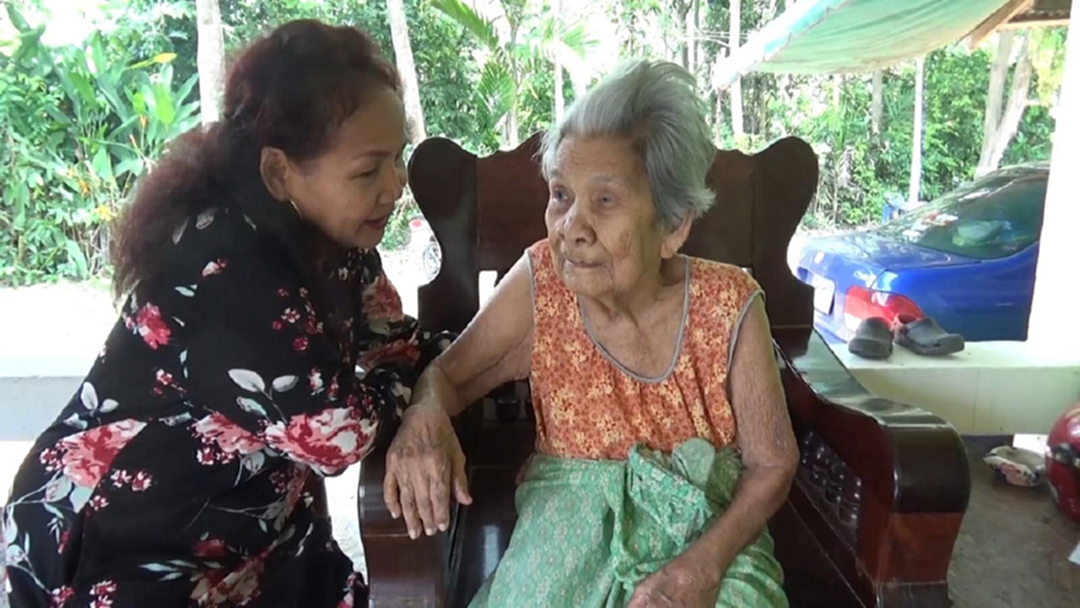 คุณยาย 5 แผ่นดิน อายุยืนกว่า 105 ปี เผยเคล็ดลับแค่กินผักและปลา คุณยาย 5 แผ่นดิน อายุยืนกว่า 105 ปี เผยเคล็ดลับแค่กินผักและปลา