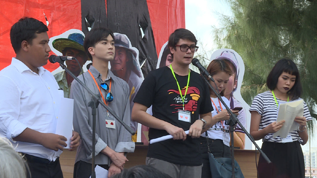 "ประวิตร" ยันใช้กฎหมายปกติ รับมือกลุ่มคนอยากเลือกตั้ง
