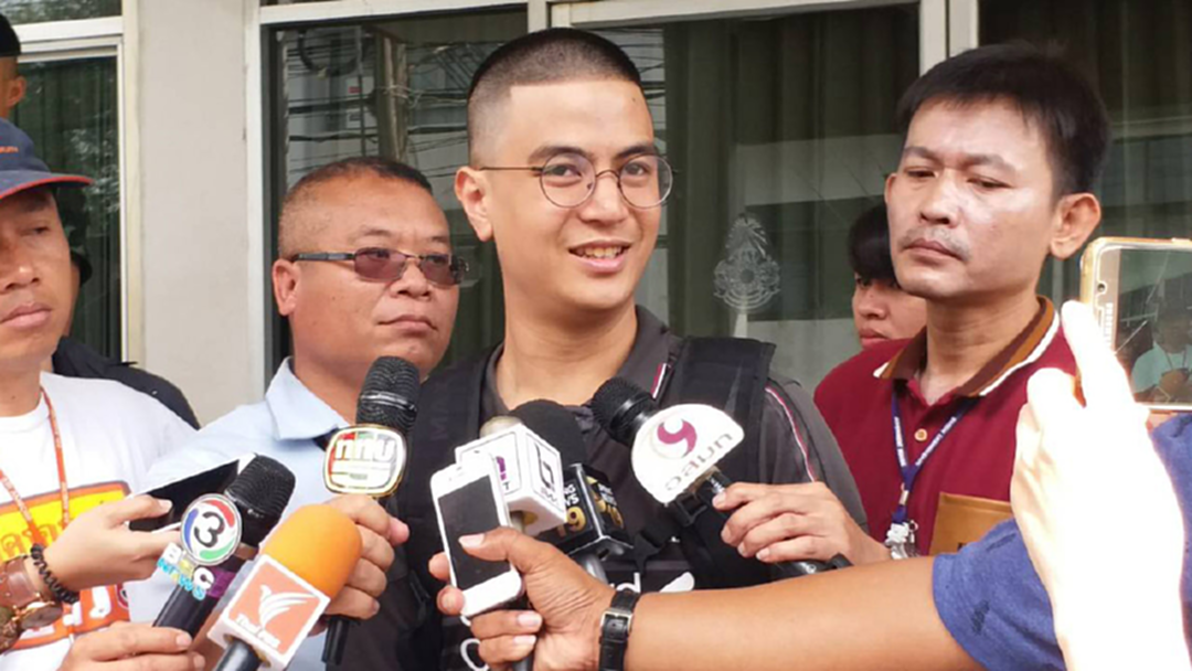 "ไอติม" ยัน! อุดมการณ์การเมืองชัดเจน รอเวลาเป็นสมาชิกพรรคประชาธิปัตย์ "ไอติม" ยัน! อุดมการณ์การเมืองชัดเจน รอเวลาเป็นสมาชิกพรรคประชาธิปัตย์