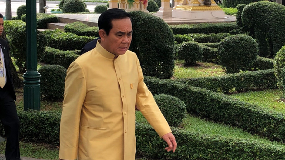 นายกรัฐมนตรี ขอพระบารมีสมเด็จพระเจ้าอยู่หัว คุ้มครอง 13 ชีวิตติดถ้ำหลวง เชื่อมีข่าวดี นายกรัฐมนตรี ขอพระบารมีสมเด็จพระเจ้าอยู่หัว คุ้มครอง 13 ชีวิตติดถ้ำหลวง เชื่อมีข่าวดี
