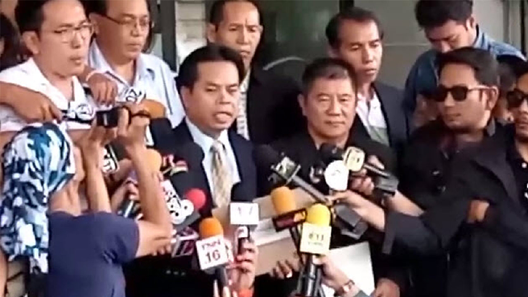 กลุ่มชาวพุทธพลังแผ่นดิน เดินหน้าเอาผิด "พงศ์พร" ปฏิบัติหน้าที่ไม่ชอบ
