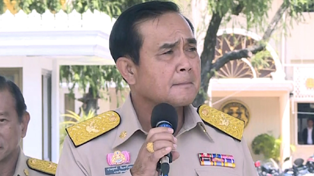 "ลุงตู่" หงุดหงิดข่าวปรับ ครม.