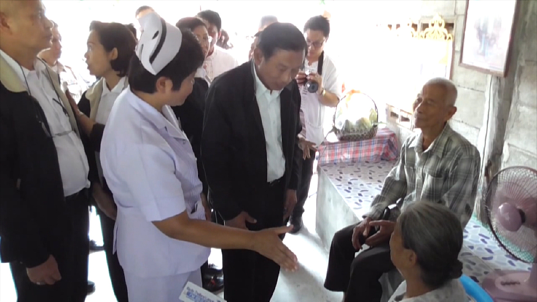 "พล.อ. ฉัตรชัย" ลงพื้นที่ จ.ลำพูน ติดตามงานผู้สูงอายุ "พล.อ. ฉัตรชัย" ลงพื้นที่ จ.ลำพูน ติดตามงานผู้สูงอายุ