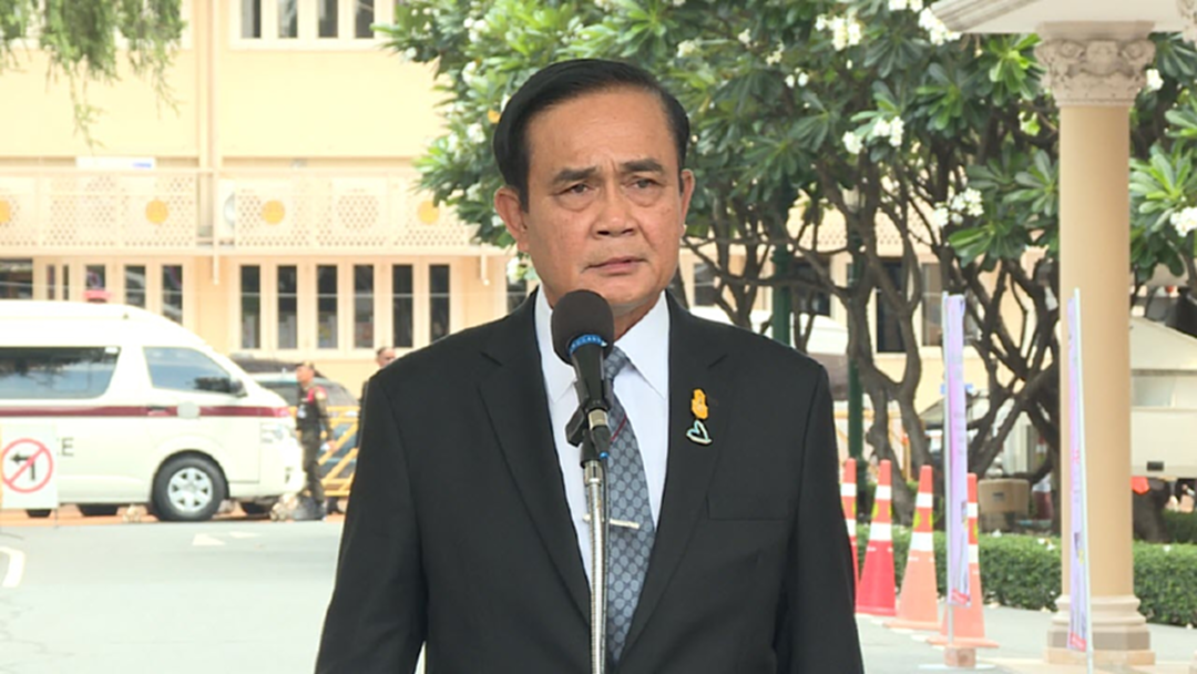 นายกฯ ระบุ กำลังพิจารณาปลดล็อคพรรคการเมือง นายกฯ ระบุ กำลังพิจารณาปลดล็อคพรรคการเมือง