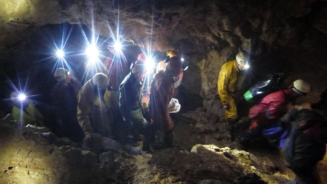 ธารน้ำใจจากทั่วโลก ไหลสู่ถ้ำหลวง ธารน้ำใจจากทั่วโลก ไหลสู่ถ้ำหลวง