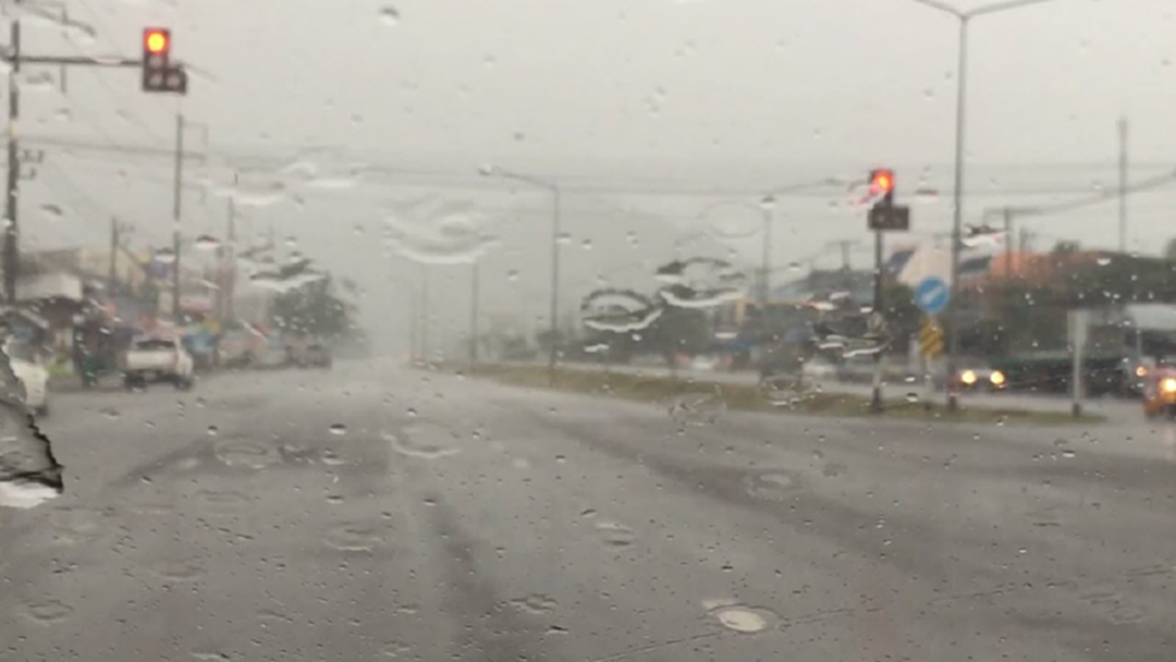 อุตุฯ เตือนภาคใต้คลื่นสูง -เหนือฝนตกหนัก อุตุฯ เตือนภาคใต้คลื่นสูง -เหนือฝนตกหนัก