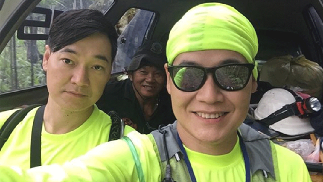 "ฝันดี-ฝันเด่น" กลับบ้านแล้ว หลังเสร็จสิ้นภาระกิจ ค้นหา 13ชีวิตติดถ้ำหลวง "ฝันดี-ฝันเด่น" กลับบ้านแล้ว หลังเสร็จสิ้นภาระกิจ ค้นหา 13ชีวิตติดถ้ำหลวง