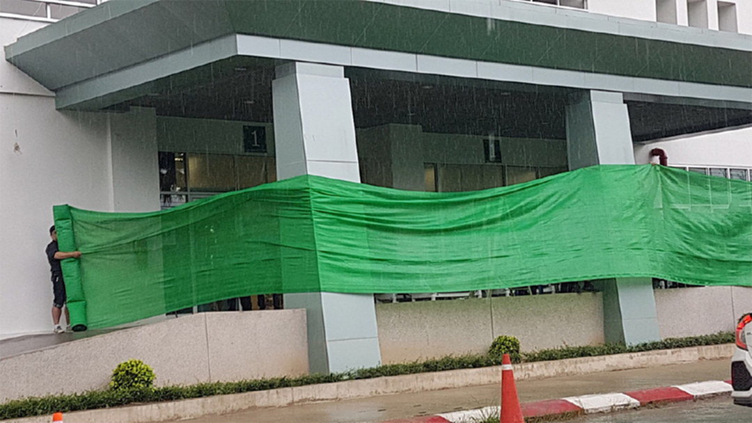 ห้ามถ่ายภาพ!! รพ.เชียงรายฯ รับ 13 หมูป่าคืนนี้ ใครฝ่าฝืนยึดมือถือ ห้ามถ่ายภาพ!! รพ.เชียงรายฯ รับ 13 หมูป่าคืนนี้ ใครฝ่าฝืนยึดมือถือ