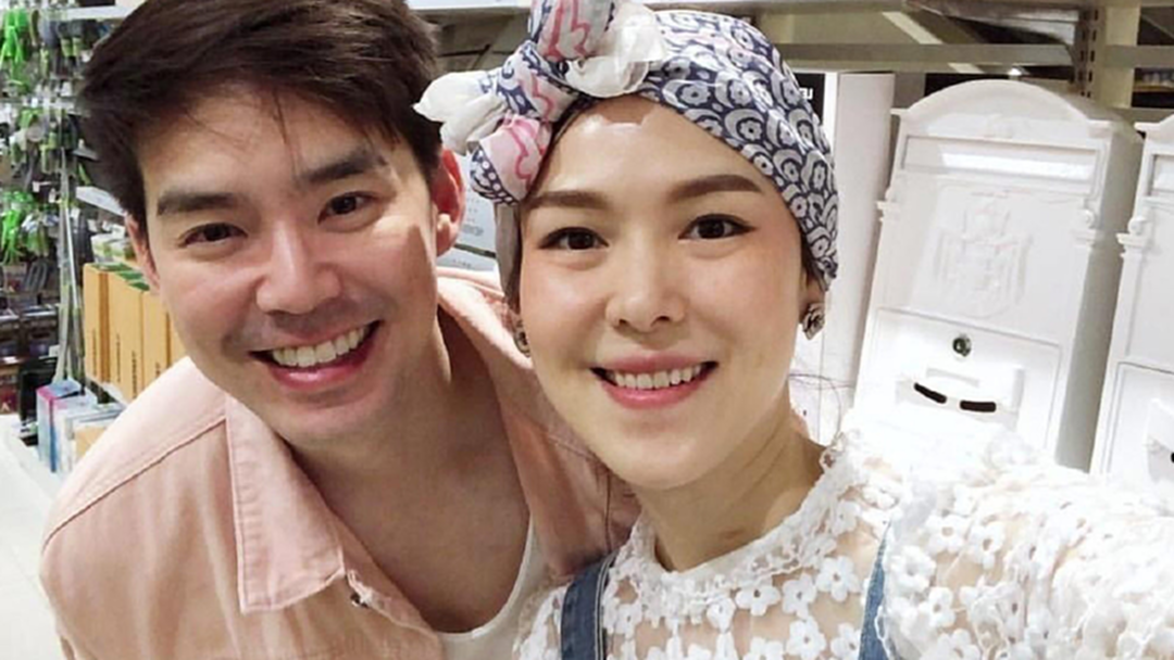 รักเราไม่เก่าเลย ! "บีม กวี" - "ออย" กับชีวิตคู่ที่เรียบง่าย แต่หวานมาก รักเราไม่เก่าเลย ! "บีม กวี" - "ออย" กับชีวิตคู่ที่เรียบง่าย แต่หวานมาก