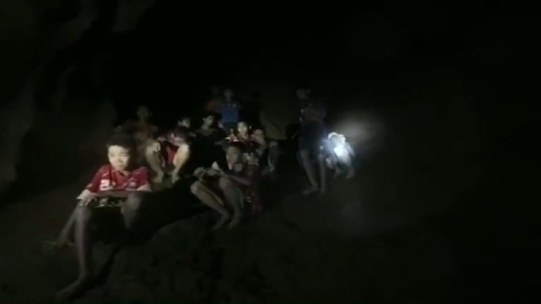 เปิดภารกิจเบี่ยงเส้นทางน้ำเข้าถ้ำหลวง เปิดภารกิจเบี่ยงเส้นทางน้ำเข้าถ้ำหลวง