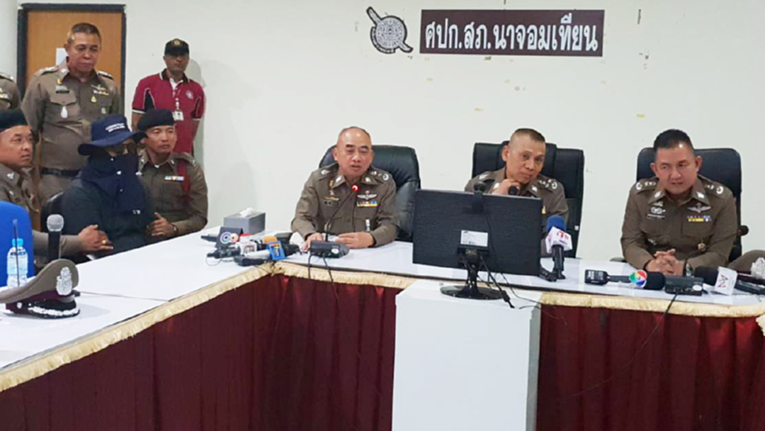 ออกหมายจับ 3 คนร้าย ยิงฟอส-สปาย ดับหน้าเขาชีจรรย์