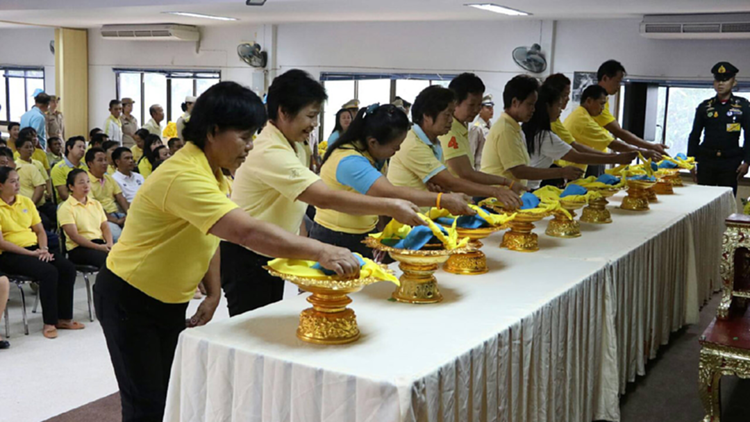 "จิตอาสา" มาสมัคร ปรับปรุงภูมิทัศน์ถ้ำหลวงฯ 2 วัน รวม 2,300 คน
