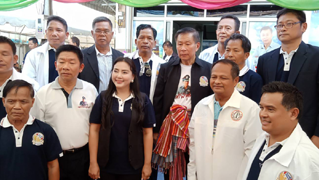 โดดชิมลาง!! มือขวา “วีรบุรุษนาแก” วันที่ร่วมคลุกฝุ่นการเมืองกับ “พรรคเสรีรวมไทย” โดดชิมลาง!! มือขวา “วีรบุรุษนาแก” วันที่ร่วมคลุกฝุ่นการเมืองกับ “พรรคเสรีรวมไทย”