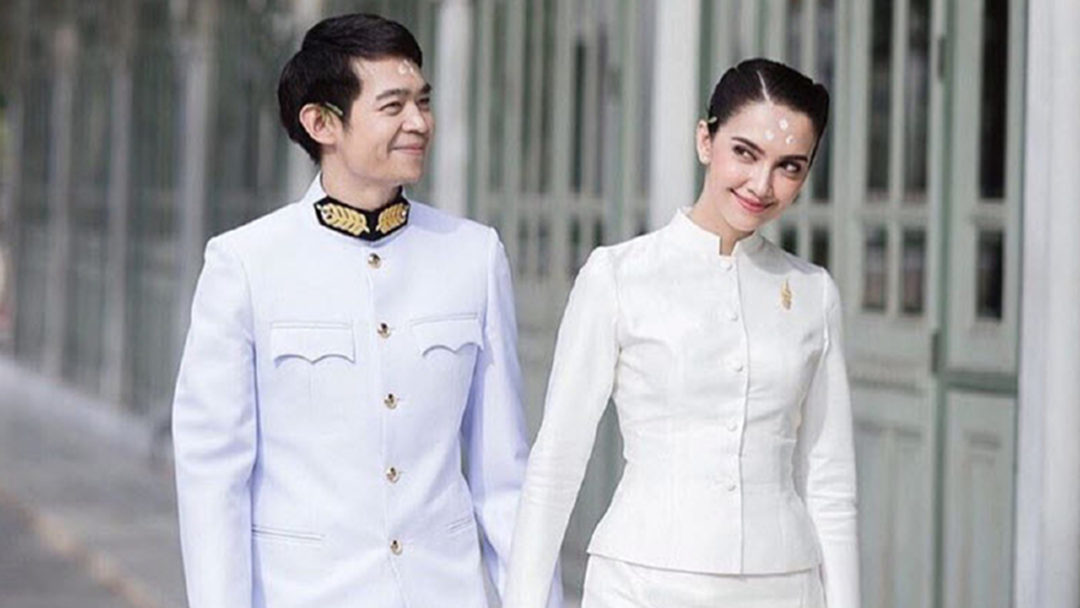 สุดซาบซึ้ง “ซาร่า” เข้ารับพิธีสมรสพระราชทานจาก “สมเด็จพระเทพฯ” สุดซาบซึ้ง “ซาร่า” เข้ารับพิธีสมรสพระราชทานจาก “สมเด็จพระเทพฯ”